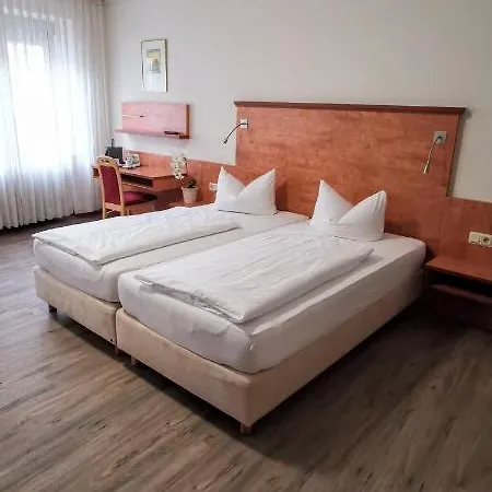 Zum Winzermaennle Otel