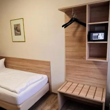 Otel Zum Winzermaennle 3*