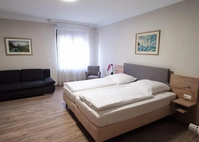 Hotel Zum Winzermaennle 3*